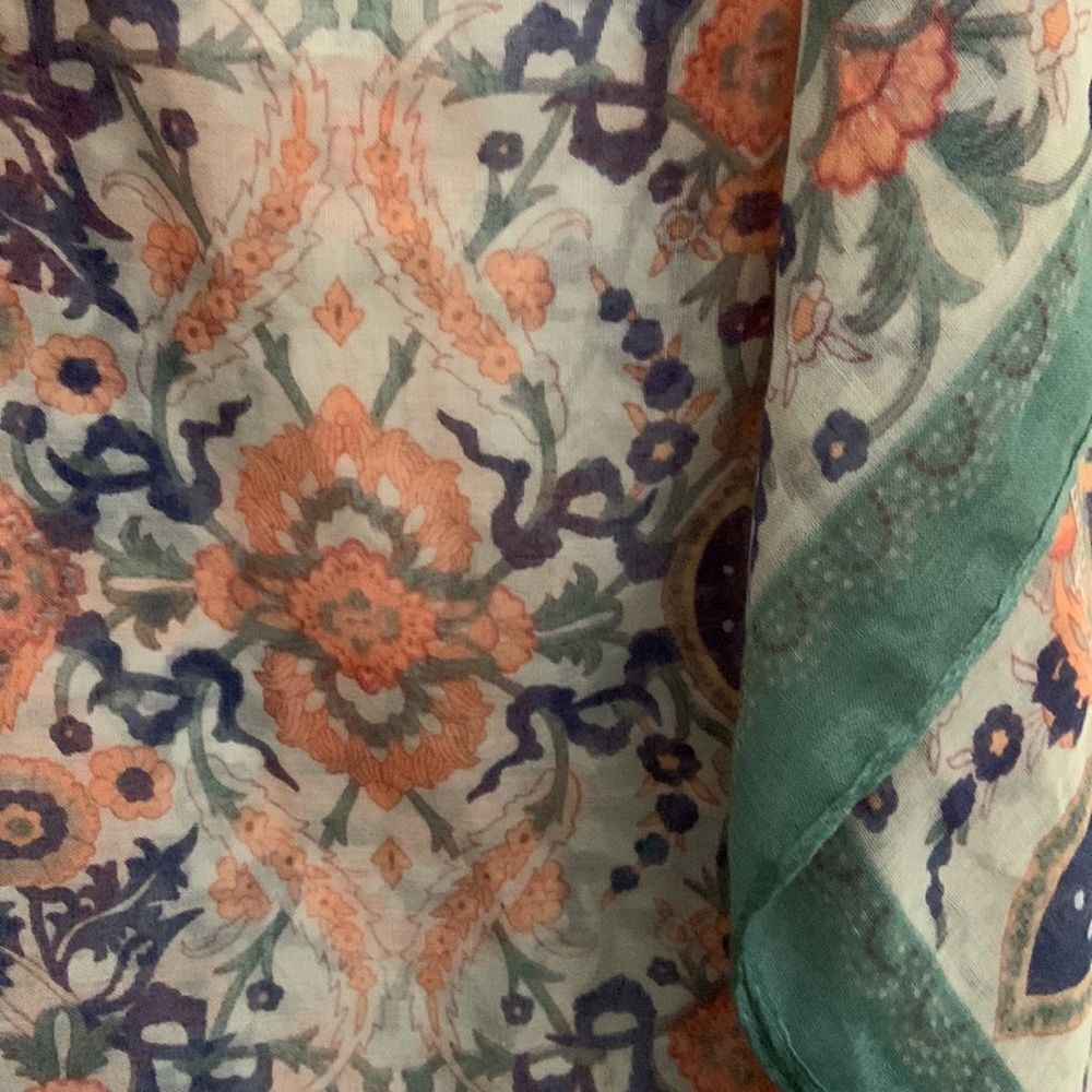 Charlotte Russe lightweight paisley floral wrap /scarf